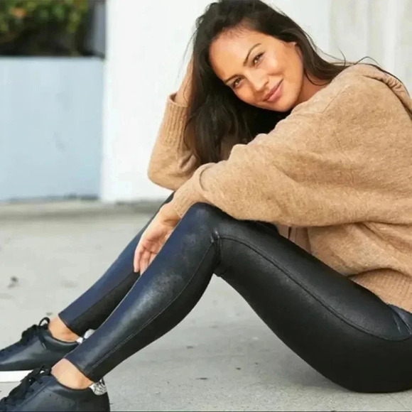 Spanx Faux Leather Pull On High Waisted Black Leggings 2437 - Picture 13 of 14